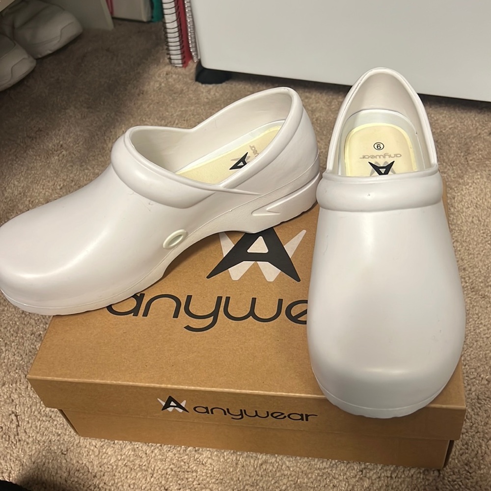 White Anywhere’s nursing shoes! Only worn once!  Brand new condition✨